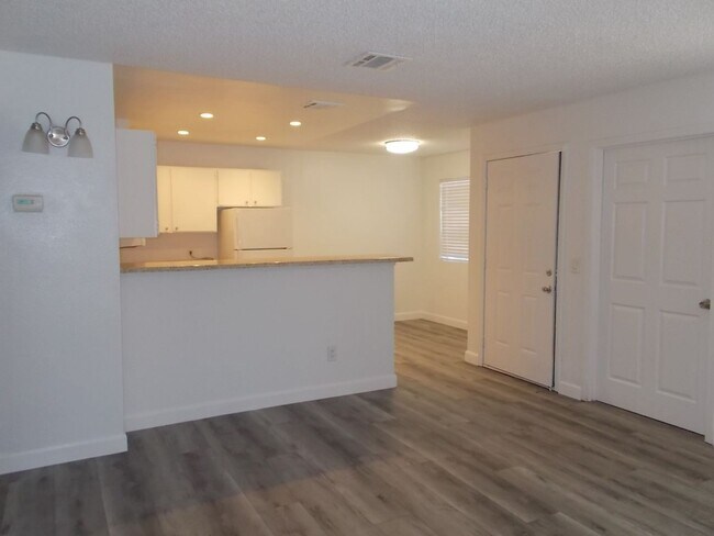 Building Photo - 2732 Alicialynn Way