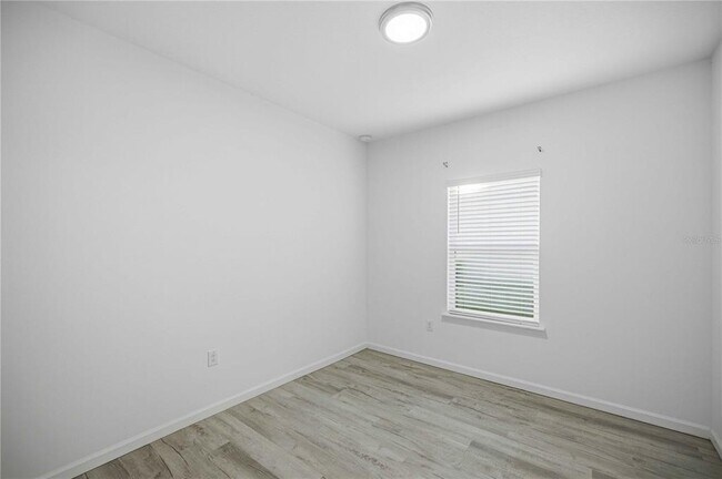 Building Photo - 3492 NE 38th Ln