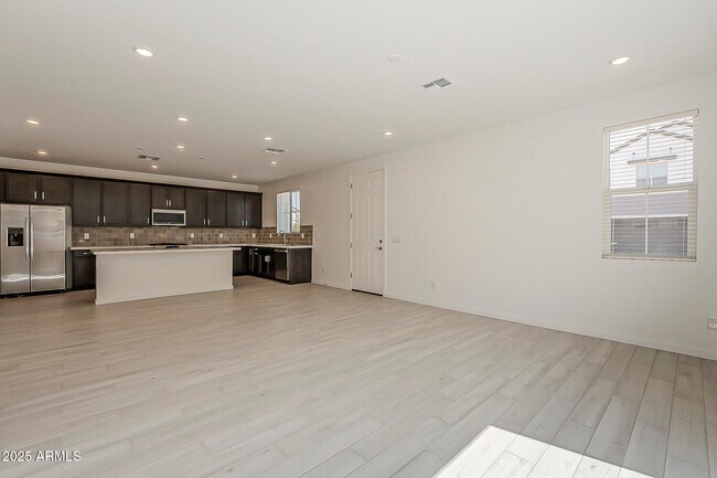 Building Photo - 2434 W Rowel Rd