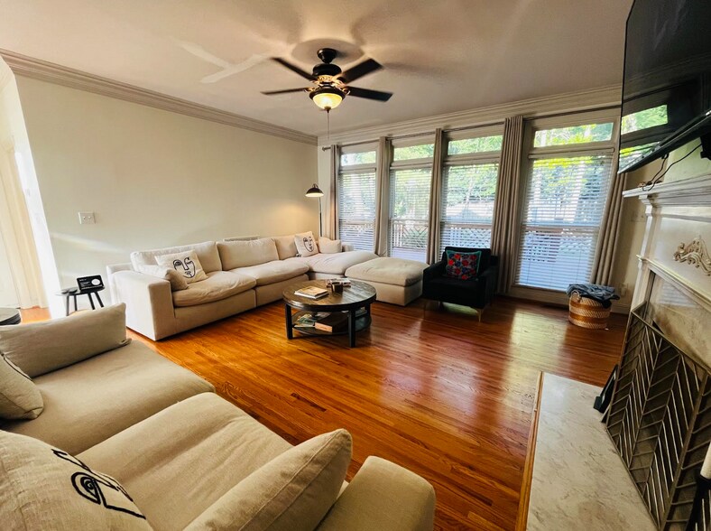 Building Photo - 6116 Rosemont Ct
