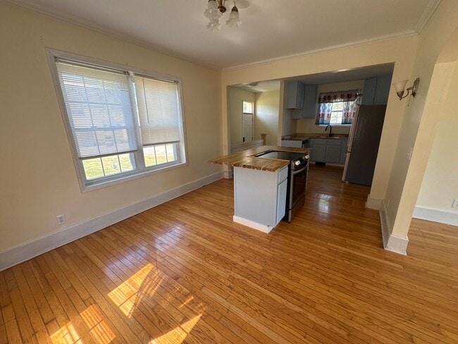 Building Photo - Paducah City Home