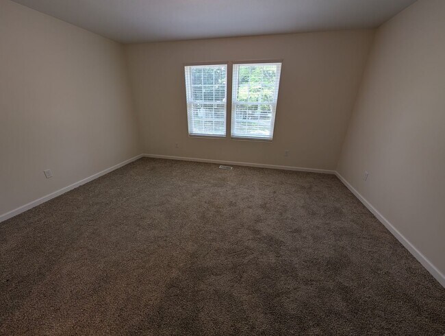 Building Photo - 1117 Edwardsburg Ave
