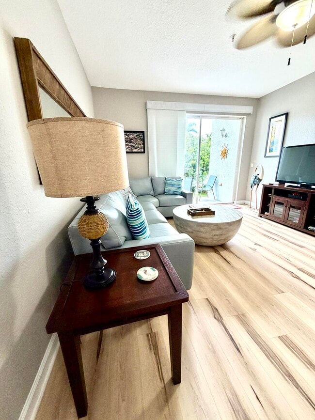 Building Photo - 112 Bayfront Dr