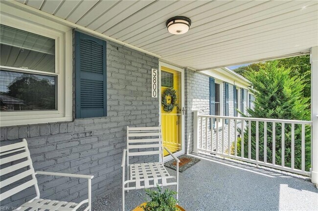 Building Photo - 5800 Barberry Ln