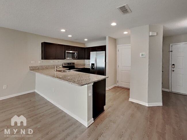 Building Photo - 758 Henley Ct