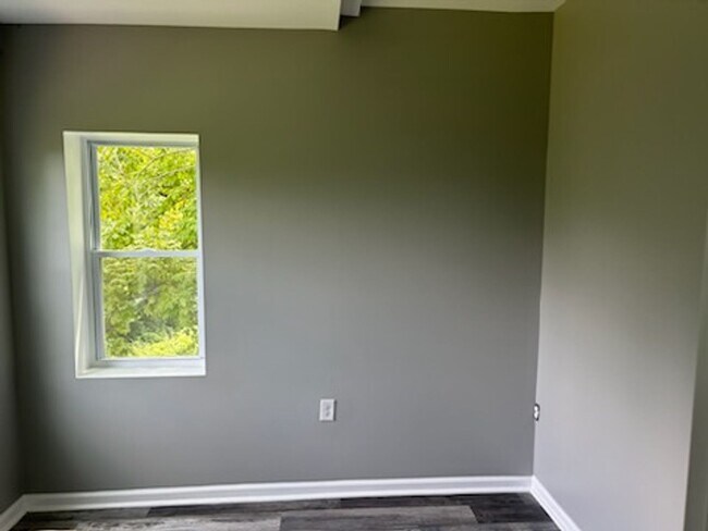 Building Photo - Fully Rehabbed 4 bedroom home for rent