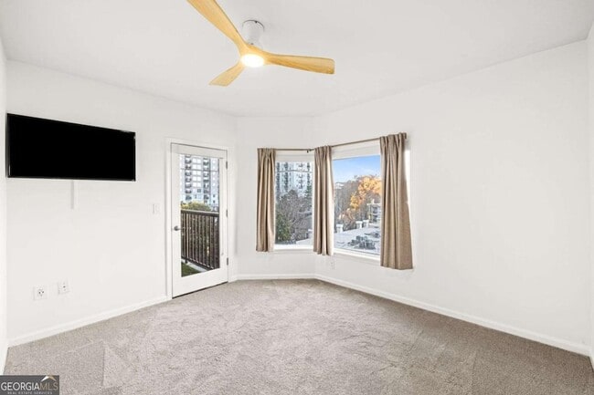 Building Photo - 275 13th St NE