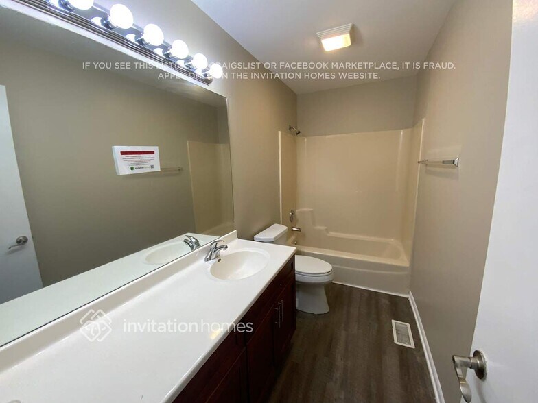 Building Photo - 3500 Christine Ave