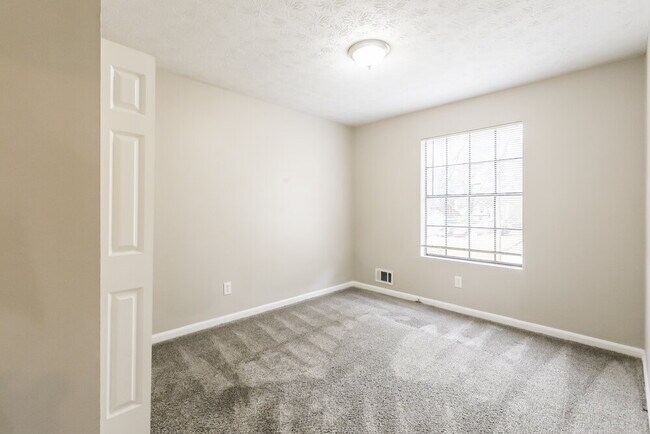 Building Photo - 8964 Raven Dr