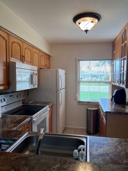 Building Photo - 6300 South Pointe Blvd