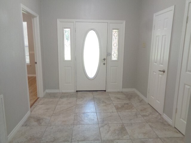 Building Photo - 21722 Tophill Dr