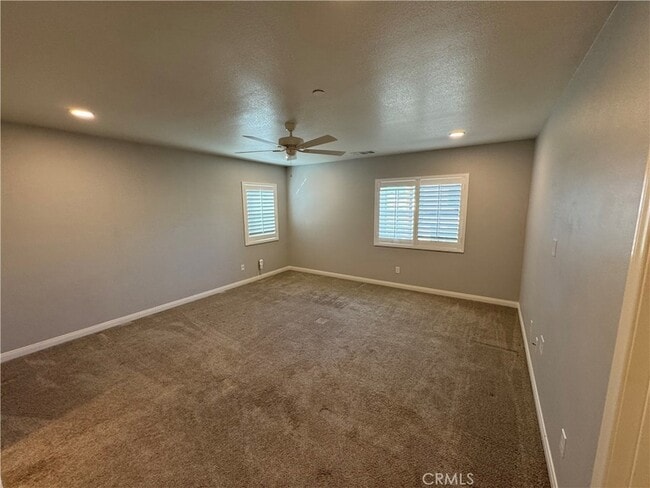 Building Photo - 501 Villa Way