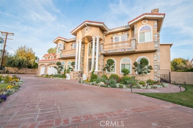 Building Photo - 10062 Valley Circle Blvd