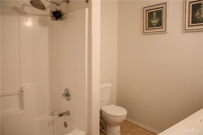 Building Photo - 2903 Sabrina Dr
