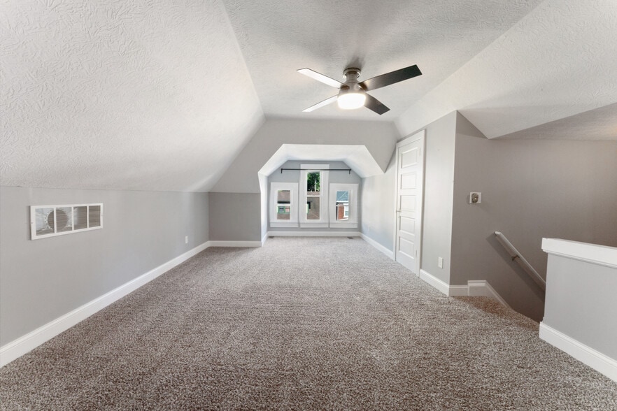 attic bedroom has its own a/c unit - 382 Morrison Ave
