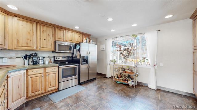 Building Photo - 6025 W 61st Ave