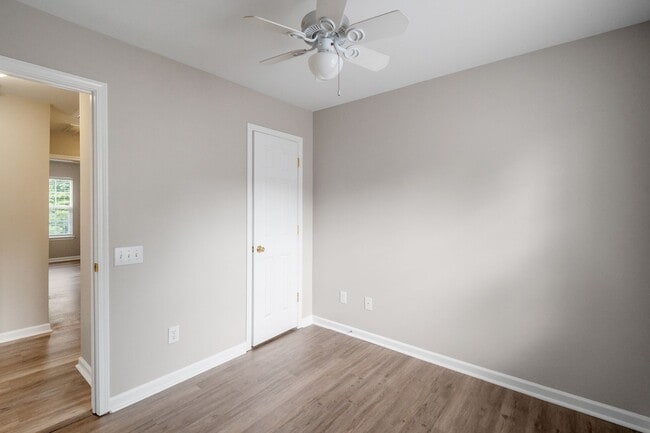 Building Photo - Spacious Townhome in Prime South Charlotte...