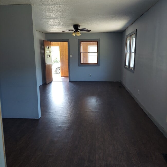 Building Photo - 525 Patton St