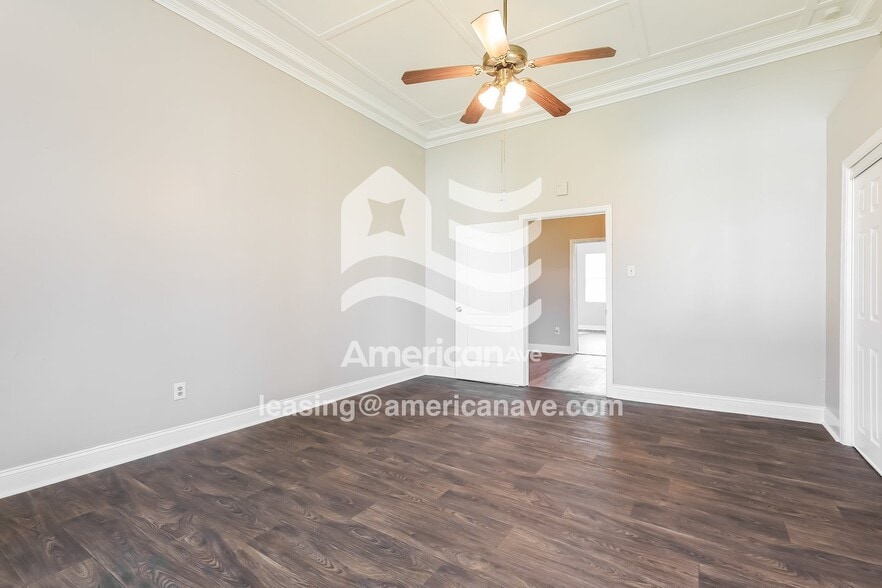 Building Photo - 119 Wellington St