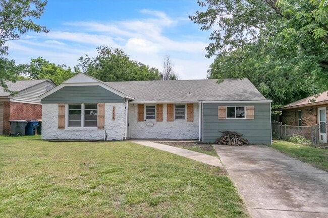 Building Photo - 2116 Andover Ct