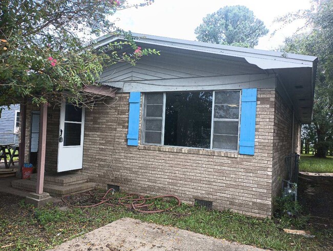 Primary Photo - 1218 Clover St
