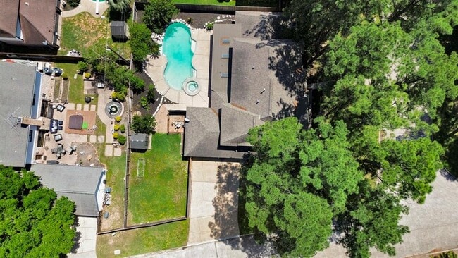 Building Photo - 18318 Mahogany Forest Dr