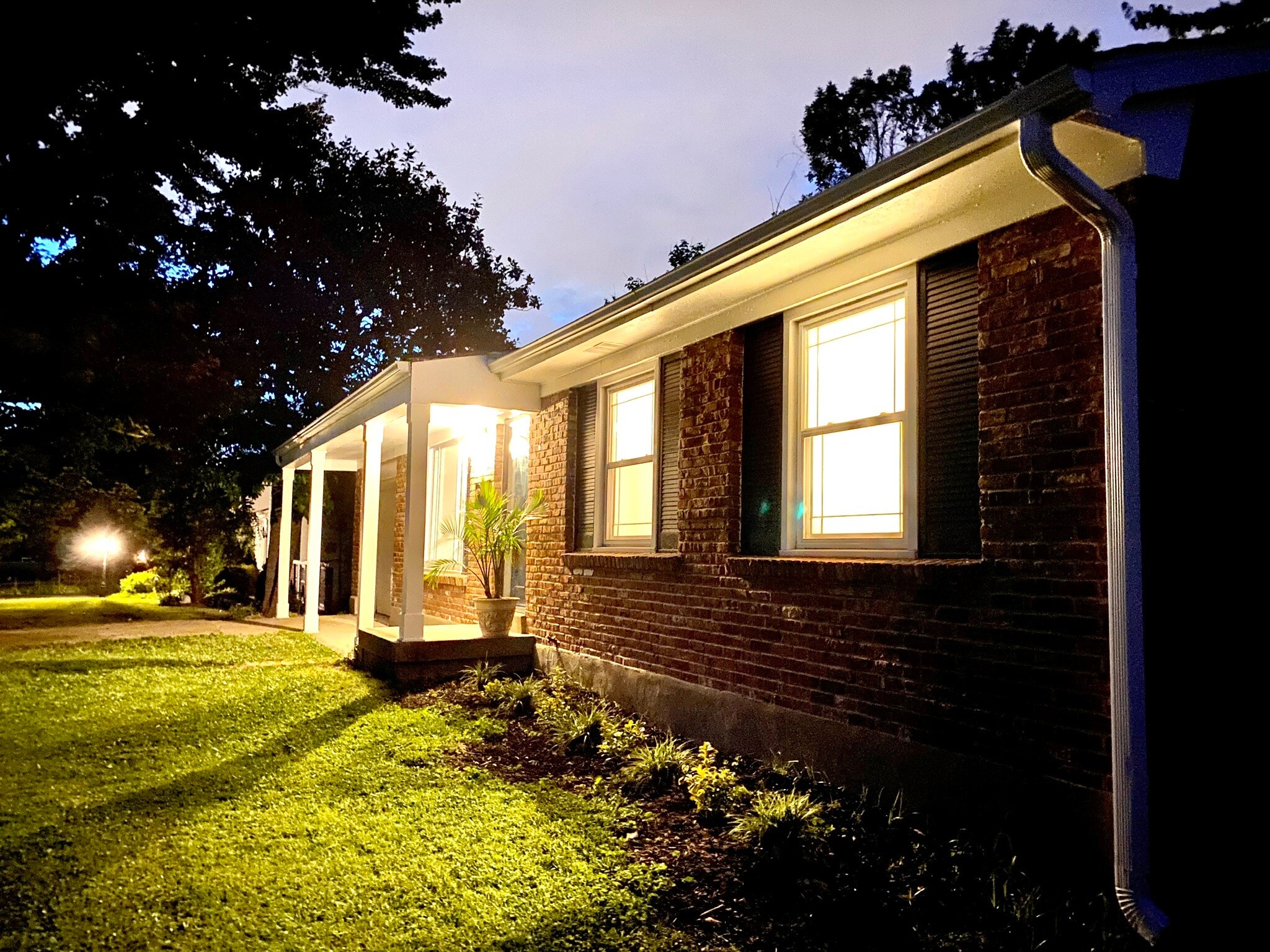 Building Photo - 8003 Broadfern Dr