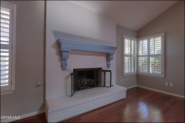 Building Photo - 601 Firedale Ln