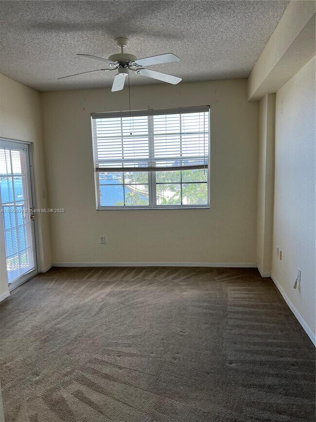 Building Photo - 1801 N Flagler Dr