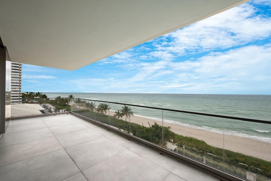 Building Photo - 2000 S Ocean Dr