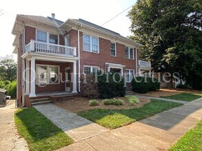 Building Photo - 664 N Spring St