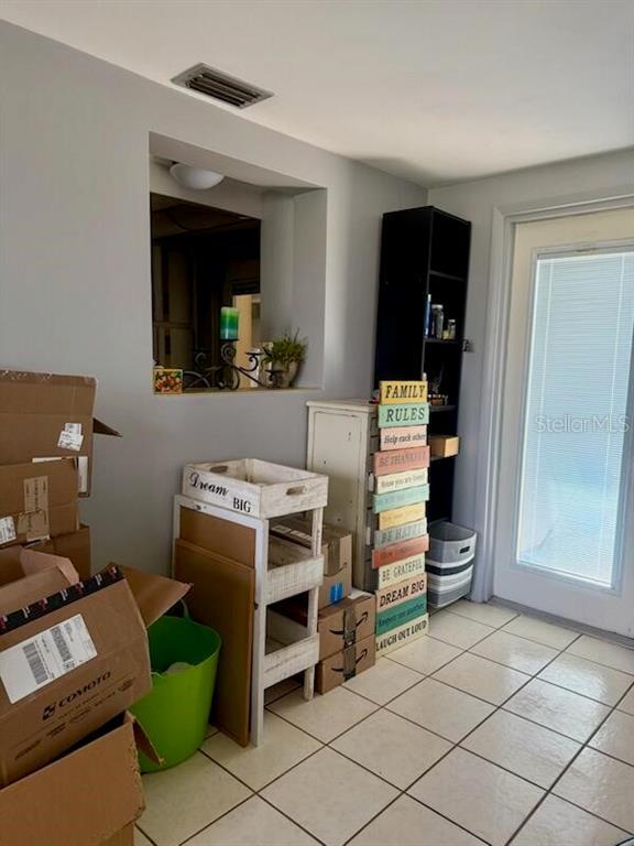 Building Photo - 3719 Warbler Dr