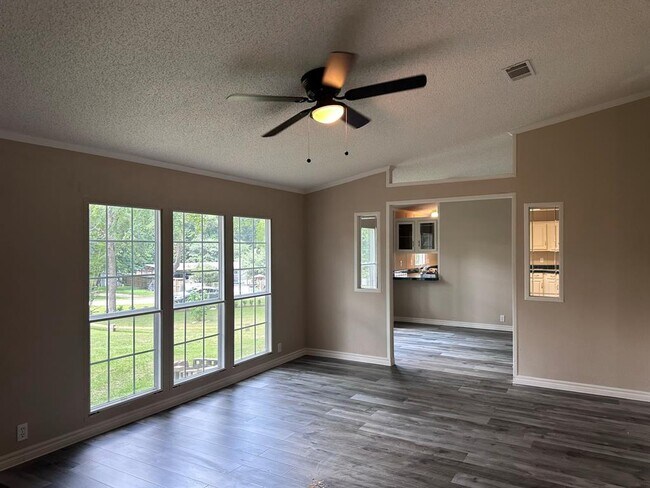 Building Photo - 16407 N Ravenswood Dr