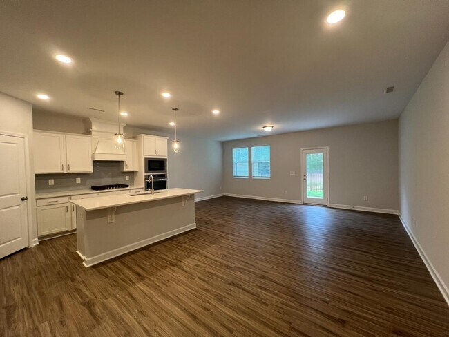 Building Photo - 35 Village Edge Dr