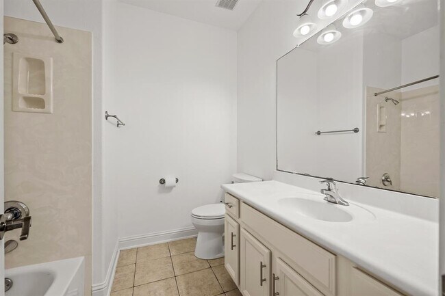 Building Photo - 1309 Horseback Hollow