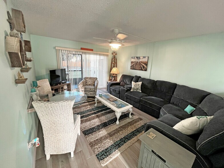 Building Photo - 7175 A1A S
