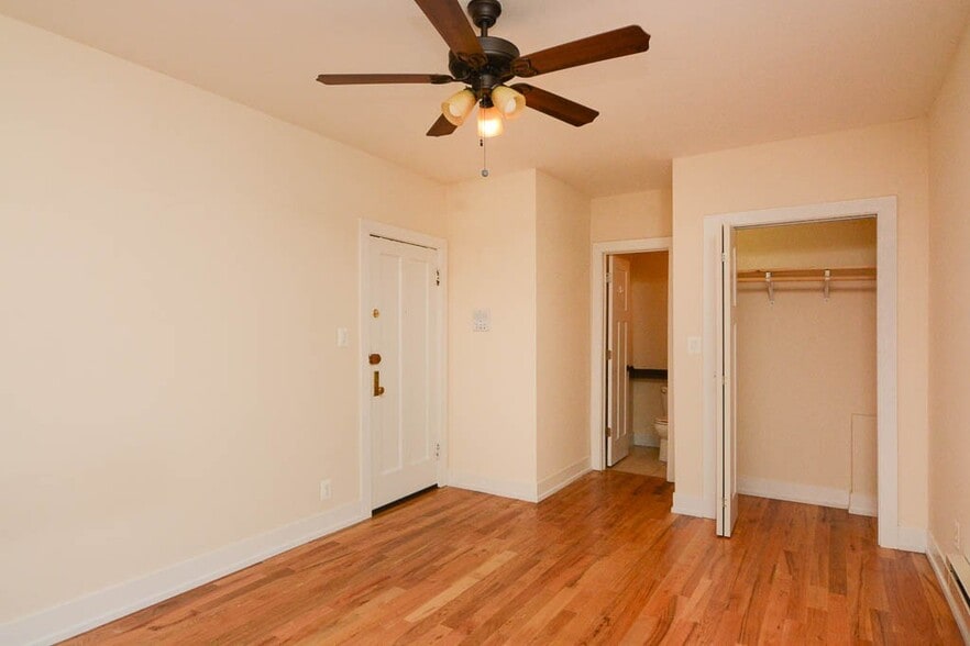 Building Photo - 2850 N Orchard St