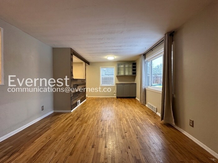 Building Photo - 1985 Ingalls St