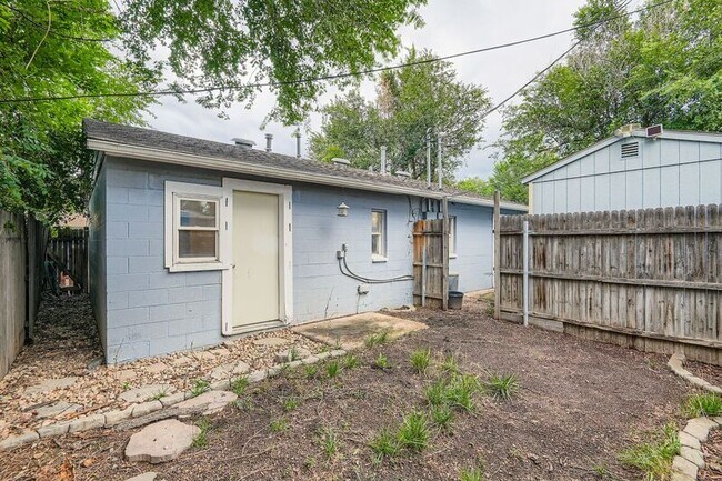 Building Photo - 1129 Valley Manor Ct