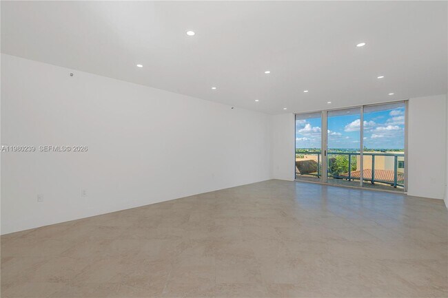 Building Photo - 8855 Collins Ave