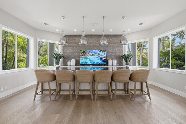 Building Photo - 10599 St Thomas Dr