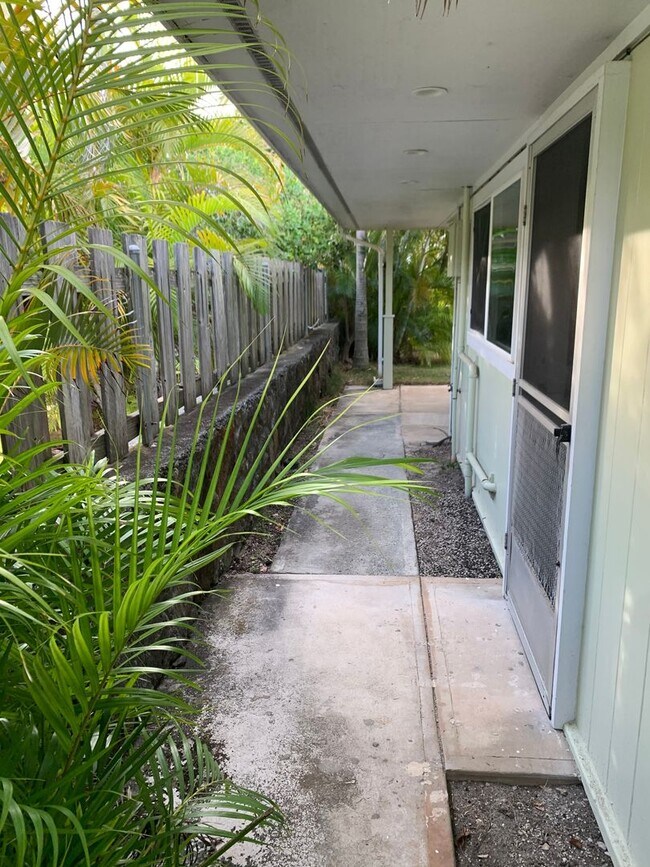 Building Photo - Kailua- Charming 1 bedroom, 1 bathroom cottage 2 blocks from the beach