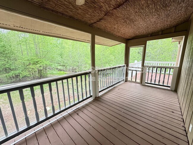 Building Photo - 971 Mountain Cove Rd