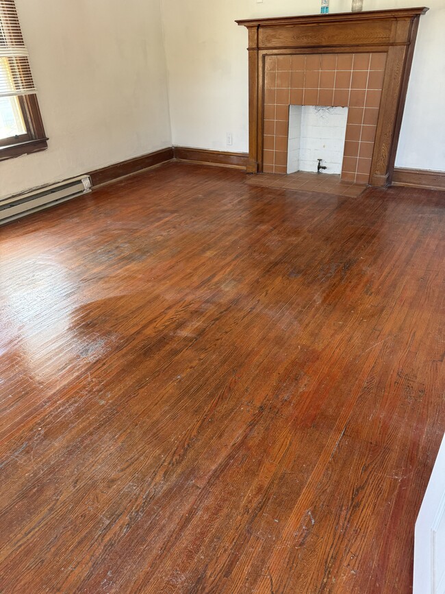 LIVING ROOM - 1821 Pennsylvania Ave