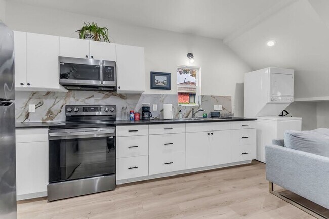 Building Photo - 3507 Flaxley-