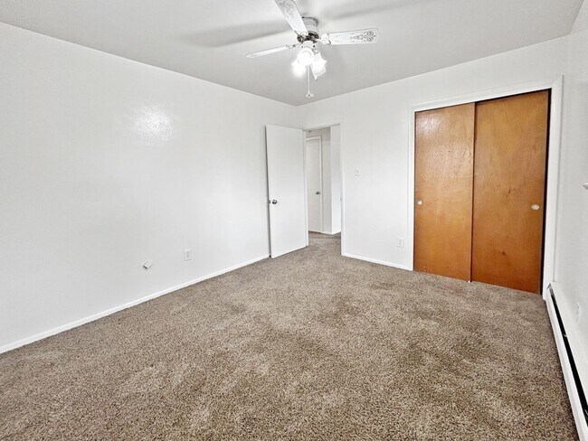 Building Photo - $0 DEPOSIT OPTION. 2 BED 1 BATH IN SOUTH W...