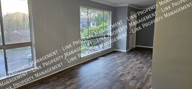 Building Photo - Fresh Painted 3 BR 1.5 BA in Red Bank for ...