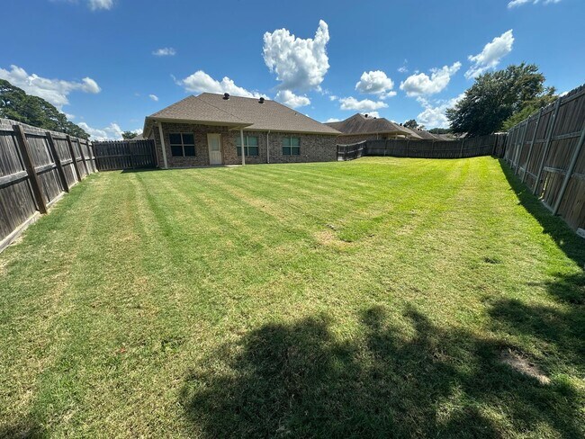 Building Photo - 3940 Mobley Cir