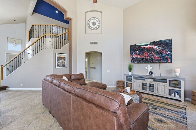 Building Photo - Furnished Desert Oasis| Pool, Bar and Mountain Views
