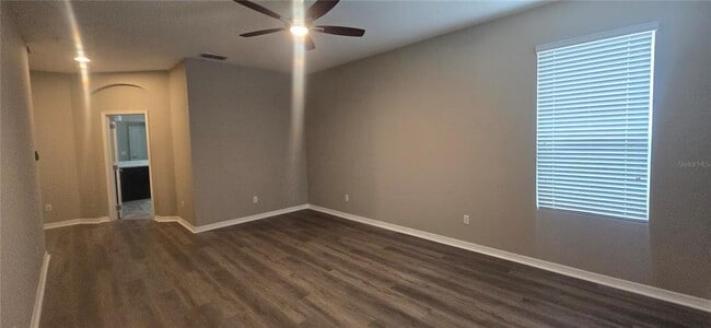 Building Photo - 7564 Bishop Square Dr